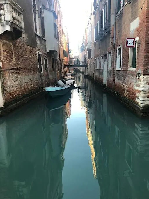 Walk On The Water ✧ 5 Minutes To Rialto Bridge Apartman Velence